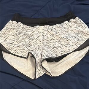 Lululemon hotty hots 2.5 low